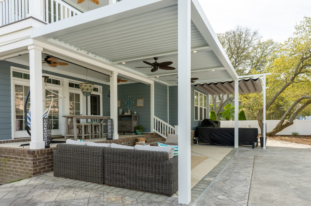 Customer's house with Louvered Pergola Roof by Struxure